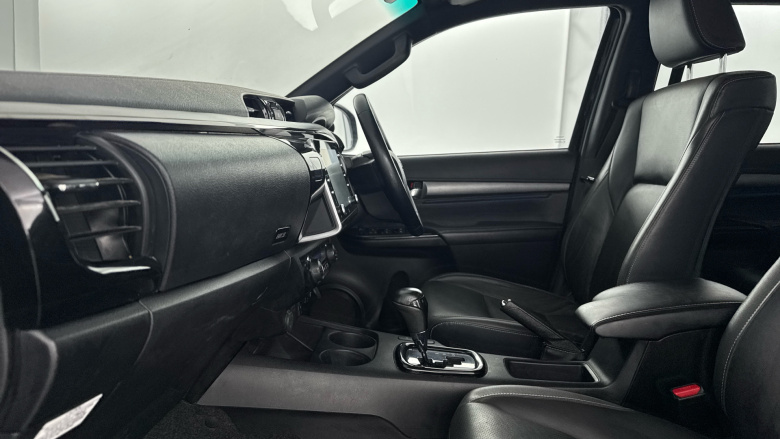 Toyota Hilux Diesel Invincible X D/Cab Pick Up 2.8 D-4D Auto